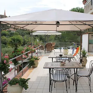 Letizia Couette-café Castelbuono (Sicily)