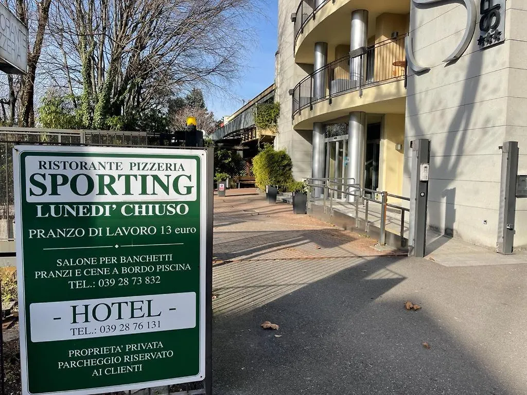 Hotel Sporting Brugherio 3*,